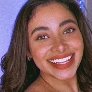 Meet your Posher, Ximena